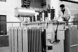 昆變?nèi)盗懈咴妥儔浩魍ㄟ^(guò)省級(jí)鑒定，軟件開(kāi)發(fā)成果顯著